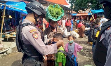 Cegah-Covid-19,-Personel-Sat-Samapta-Polres-Ende-Terus-Malakukan-Imbauan-Penerapan-Protokol-Kesehatan