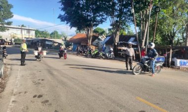 Gatur-Lantas-Pagi,-Personil-Polres-TTS-Imbau-Pengguna-Jalan--Patuhi-Protokol-Kesehatan