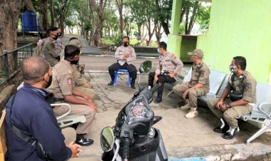 Satbinmas-Polres-Kupang-Kota-Sambangi-dan-Himbau-Sat-Pol-PP-Kota-Kupang-Agar-Tetap-Jaga-Protokol-Kesehatan-Dalam-Bertugas