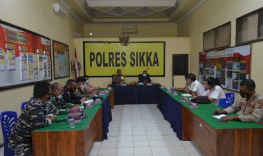 Kabag-Ops-Bersama-Sekda-Kab.-Sikka-Pimpin-Rapat-Koordinasi-Terkait-Pendistribusian-Vaksin-Covid-19-Di-Wilayah-Kab.-Sikka