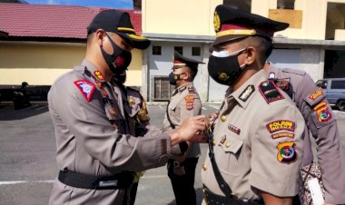 KapolresNgada-Pimpin-Sertijab,-Polsek-Aimere-Berganti-Nahkoda