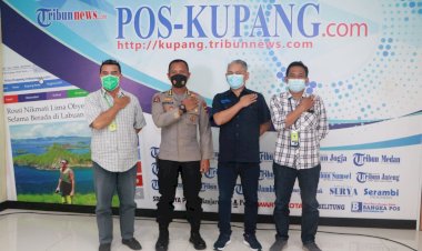Upaya-Membangun-Kemitraan-dengan-Media,-Kabidhumas-Sambangi-Kantor-Pos-Kupang