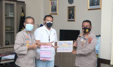 Alumni-Akpol-1997-Sumbang-Dana-Bantuan-Untuk-Keluarga-Besar-Polda-NTT-Korban-Bencana-Alam