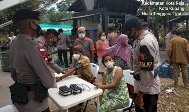 Satbrimoda-NTT-Berikan-Pelayanan-Kesehatan-dan-Pembagian-Air-Bersih-Gratis-Bagi-Warga-Kota-Kupang