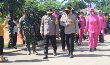 Kapolda-NTT-dan-Ketua-Bhayangkari-Daerah-NTT-Pastikan-Kondisi-Terkini-Pasca-Bencana-di-Adonara