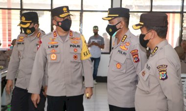 Cek-Dampak-Bencana-Alam-Seroja-Kapolda-NTT-Kunjungi-SPN-Polda-NTT