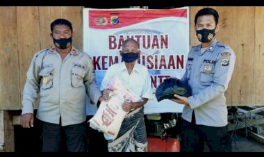 Polres-Sumba-Timur-Bantu-Distribusikan-Bansos-Peduli-Bencana-di-Tujuh-Desa