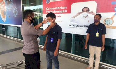 Tegakkan-Prokes-di-Wilayah-NTT,-Personel-Gabungan-TNI-POLRI-Gelar-Penertiban-Penggunaan-Masker-di-Tempat-Publik