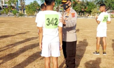 Kapolda-NTT-Pantau-Langsung-Uji-Kemampuan-Jasmani-Penerimaan-Calon-Anggota-Polri-T.A.-2021