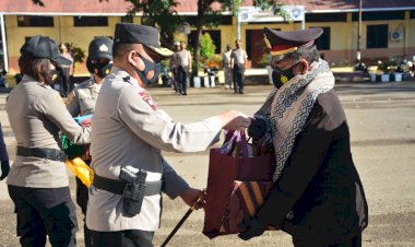 Lepas-96-Anggota-dan-ASN-Polri,-Kapolda-NTT-Minta-Jaga-Nama-Baik-Institusi-Polri-Setelah-Bergabung-di-Tengah-Masyarakat