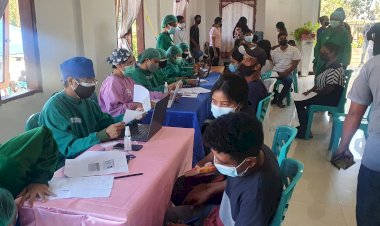 Masyarakat-Kota-Kupang-Apresiasi-Pelaksanaan-Vaksinasi-Massal-Oleh-Polda-NTT