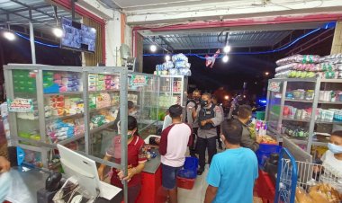 Personel-Ditsamapta-Polda-NTT-Giatkan-Patroli-Beri-Imbauan-Prokes