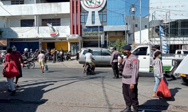 Ingatkan-Masyarakat-Bahaya-Penyebaran-Covid-19,-Satbrimoda-NTT-Gencar-Beri-Imbauan-Prokes-di-Kota-Kupang
