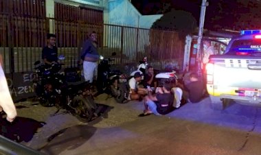 Tidak-patuhi-prokes-,-Satsabhara-Polres-kupang-Kota-Bubar-PemudaYang-berkuruman-di-Jalan