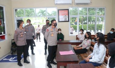Kapolda-NTT-Cek-Ruangan-Pelayanan