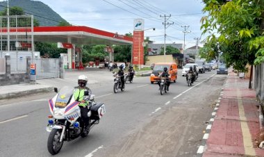 Polres-Ende-Kawal-Ketat-Kedatangan-Vaksin-Sinovac-Covid-19