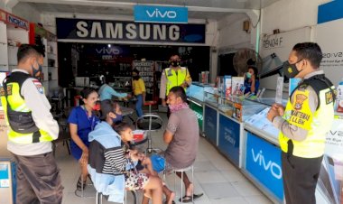 Personel-Polsek-Kelapa-Lima-Polres-Kupang-Kota-Laksanakan-Operasi-Yustisi-Penertiban-Protokol-Kesehatan