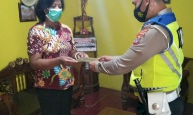 Perkuat-PPKM-Mikro-di-Wilayah-Kota-Kupang,-Ditlantas-Polda-NTT-Giatkan-Delivery-BPKB