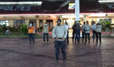 Cegah-Penyebaran-Covid-19,-Polres-Kupang-Gelar-Patroli-Gabungan