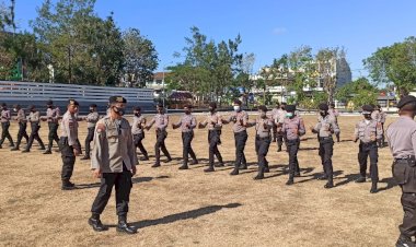 Tingkatkan-Kemampuan-Anggota,-Dirsamapta-Polda-NTT-Pimpin-Langsung-Pelatihan-Dalmas