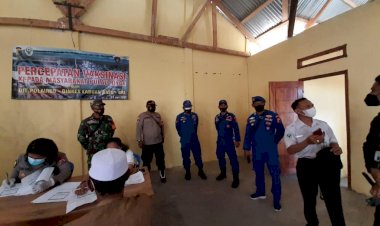 Dukung-Percepatan-Program-Vaksinasi-Covid-19,-Ditpolair-Polda-NTT-dan-Puskemas-Labuan-Bajo-Berikan-Vaksin-Tahap-Dua-Di-Pulau-Rinca