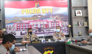 Pimpin-Rapat-Anev-Mingguan,-Irwasda-Polda-NTT-Minta-Polres-Jajaran-Bantu-Tiga-Polres-yang-wilayahnya-Diberlakukan-PPKM-level-4