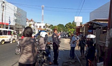 Dengan-Humanis,-Personel-Ditbinmas-Polda-NTT-Beri-Imbauan-Protokol-Kesehatan-Kepada-Masyarakat
