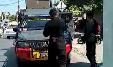 Patroli-PPKM-Level-IV,-Satbrimoda-NTT-Gencar-Beri-Edukasi-Prokes-Kepada-Masyarakat-Kota-Kupang