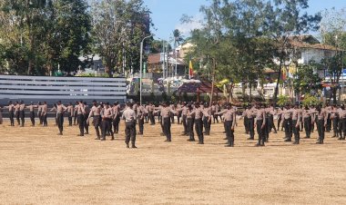 Asah-Kemampuan-Anggota,-Ditsamapta-Polda-NTT-Gelar-Latihan-Dalmas
