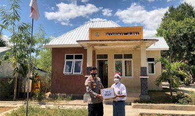 Sambut-HUT-ke-76-RI,-Kapolda-NTT-Beri-Bingkisan-Kemerdekaan-Kepada-Joni--Sang-Pahlawan-Merah-Putih