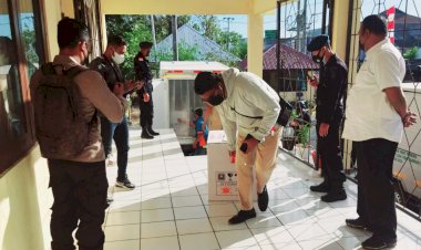 Dukung-Program-Vaksinasi-di-NTT,-Jajaran-Polda-NTT-Kawal-Ketat-Kedatangan-6.270-Vial-Vaksin-Covid-19-Jenis-Sinovac
