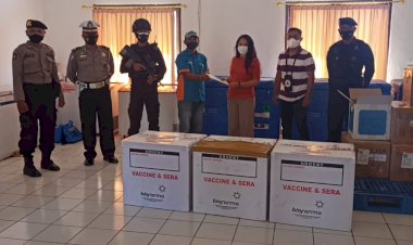 4.190-Vial-Vaksin-Covid-19-Jenis-Astra-Zeneca-Tiba-di-Kupang-Hari-Ini