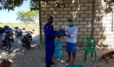 Ditpolairud-Polda-NTT-Gelar-Pembinaan-Masyarakat-Pesisir-di-Desa-Oebelo