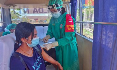 Apresiasi-Pihak-Kampus-dan-Koordinator-Pusat-BEM-Nus--atas-Respon-Vaksinasi-Polda-NTT-Terhadap-Para-Mahasiswa