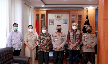 Kapolda-NTT-Sambut-Hangat-Kunjungan-Silaturahmi-Anggota-DPD-RI-Ir.-Abraham-Paul-Liyanto