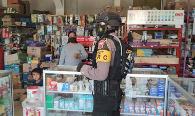 Upaya-Putus-Rantai-Penyebaran-Covid-19,-Personel-Ditsamapta-Polda-NTT-Terus-Giatkan-Patroli-Beri-Imbauan-Kepada-Masyarakat