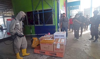 7.390-Vial-Vaksin-Covid-19-Tiba-Di-Kupang,-Dikawal-VVIP-Ditlantas-Polda-NTT