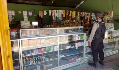 Patroli-Imbau-Prokes-5-M,-Personel-Ditsamapta-Polda-NTT-Sasar-Para-Pedagang-di-Kota-Kupang