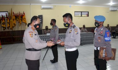 Tutup-Pelatihan-Polri-Bintara-Yan-Prima-dan-TAA,-Ka-SPN-Polda-NTT-:-Jadikan-Polri-Sebagai-Institusi-yang-Dipercaya-Oleh-Masyarakat