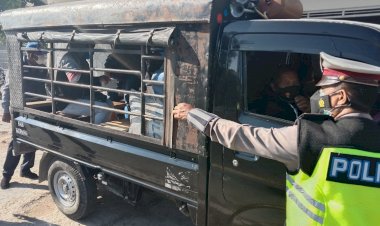 Tekan-Laju-Perkembangan-Covid-19-di-Kota-Kupang,-Ditlantas-Polda-NTT-Gencar-Giatkan-Pembatasan-Mobilitas-Masyarakat