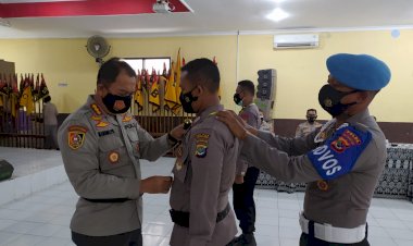 Buka-Pelatihan-Operator-Aplikasi-Sakti-dan-PHH,-Ka-SPN-Polda-NTT-Tegaskan-Untuk-Patuhi-Seluruh-Ketentuan-Yang-Berlaku-di-Lembaga-Pendidikan-Ini