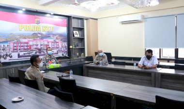 Karoops-dan-Sejumlah-Pejabat-Utama-Polda-NTT-Ikuti-Launching-Asap-Digital-Nasional-Secara-Virtual