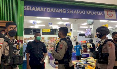 Ditsamapta-Polda-NTT-Gencar-Patroli-Malam-Imbau-Masyarakat-Taat-Prokes