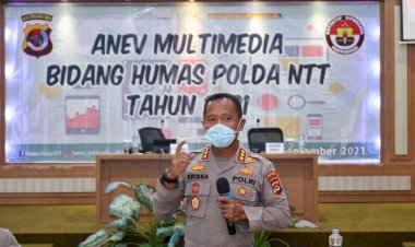 Buka-Kegiatan-Anev-Bidang-Humas,-Kabidhumas-Polda-NTT-Harap-Insan-Humas-Tingkatkan-Kemampuan-Jaga-Kamtibmas-di-Dunia-Digital