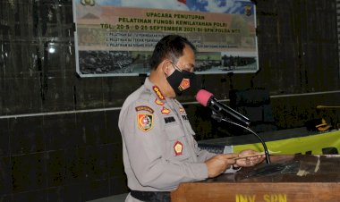 Tutup-Tiga-Pelatihan-Kewilayahan-Polri,-Ka-SPN-Polda-NTT-:-Berikan-Pelayanan-yang-baik-Terhadap-Masyarakat-Dengan-Profesionalisme