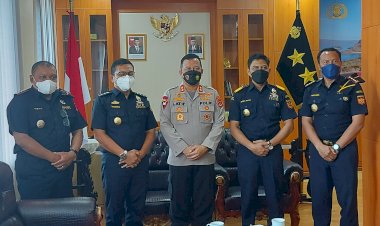 Jalin-Sinergitas,-Kapolda-NTT-Sambut-Hangat-Silaturahmi-Kepala-Kantor-Direktorat-Jenderal-Bea-dan-Cukai-Bali-Nusra