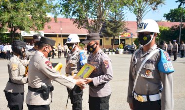 Langgar-Kode-Etik-Profesi-Polri,-Kapolda-NTT-Beri-Punishment-kepada-13-Anggota