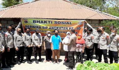 Peduli-Masyarakat-Terdampak-Covid-19,-Alumni-SIP-Angkatan-50-Polda-NTT-Salurkan-Bansos