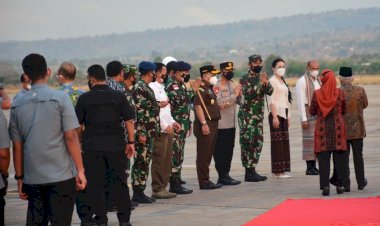 Wakil-Presiden-RI-dan-Ibu-Hj.-Wury-Ma'ruf-Amin-Tinggalkan-Kupang-Diantar-Kapolda-NTT-Bersama-Forkopimda