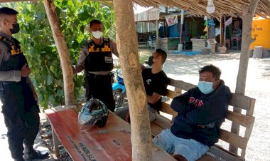 Sasar-Daerah-Pantai,-Tim-Patroli-Turjawali-Ditsamapta-Polda-NTT-Beri-Imbauan-Prokes-kepada-Warga-Masyarakat